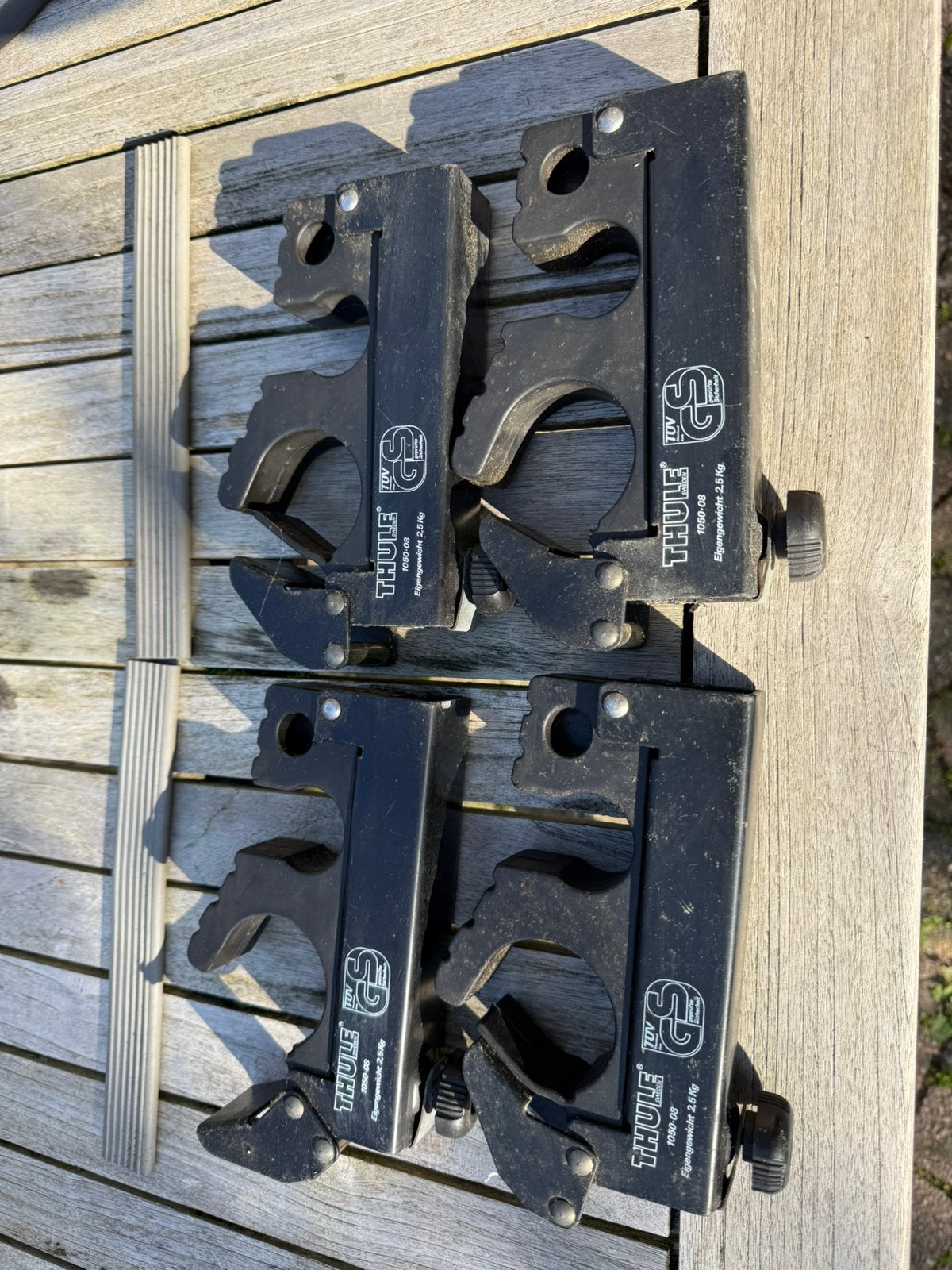Thule surfboard dragers. 4 stuks, Ophalen, Gebruikt, Dakdrager