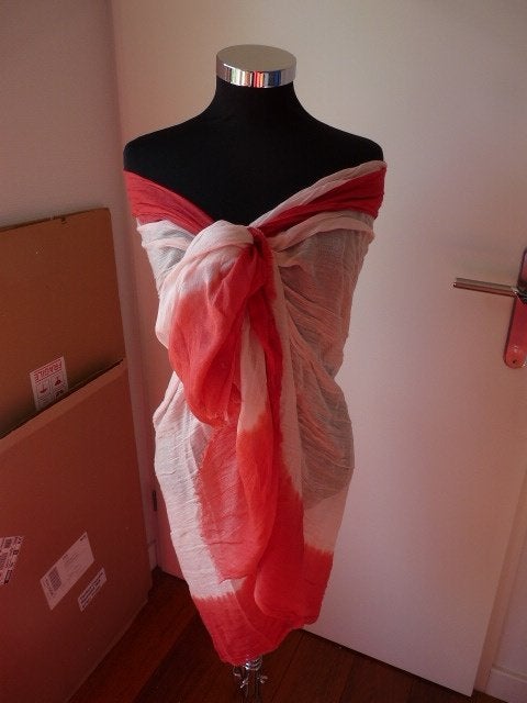 Mooi grote omslagdoek sjaal parero roze rood en franjes, Overige typen, Ophalen of Verzenden, Zo goed als nieuw, Kyra & Ko