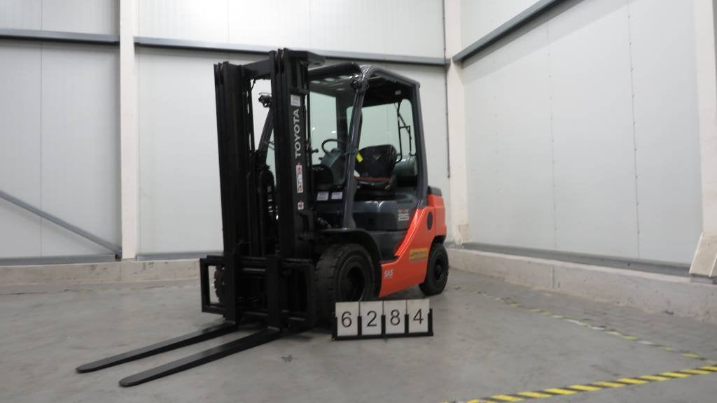 Toyota 02-8FGF25 (bj 2021), 2000 tot 3000 kg, LPG, Heftruck, Toyota
