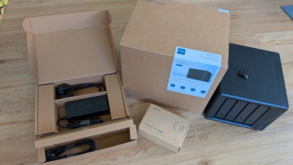 Synology DS923+, 32GB (2x16GB) ECC RAM, E10G22-T1-Mini 10GbE, Ophalen of Verzenden, Gebruikt