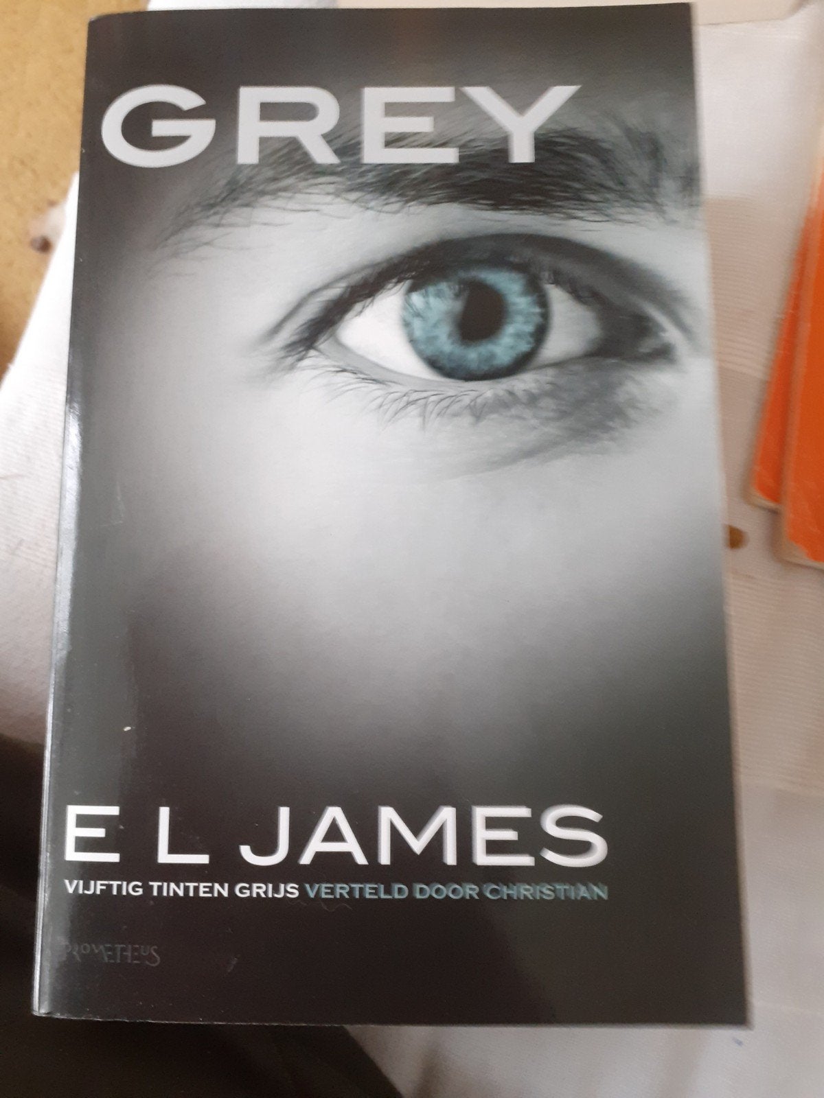 Grey, Ophalen of Verzenden, Gelezen