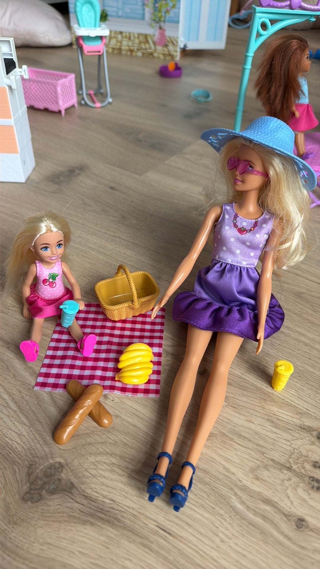 Barbie supermarkt, caravan, chelsea dansschool en meer, Ophalen, Gebruikt, Barbie