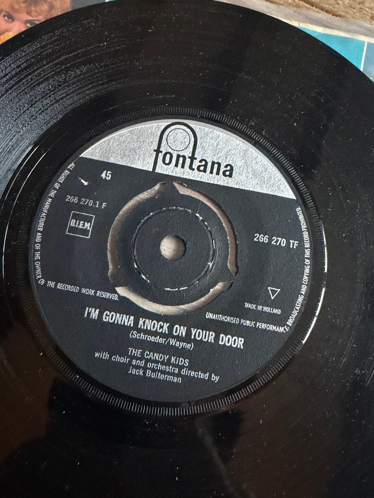 The Candy Kids - I'm Gonna Knock On Your Door / Youpi Youpi, Gebruikt, 7 inch, Ophalen of Verzenden, Levenslied of Smartlap