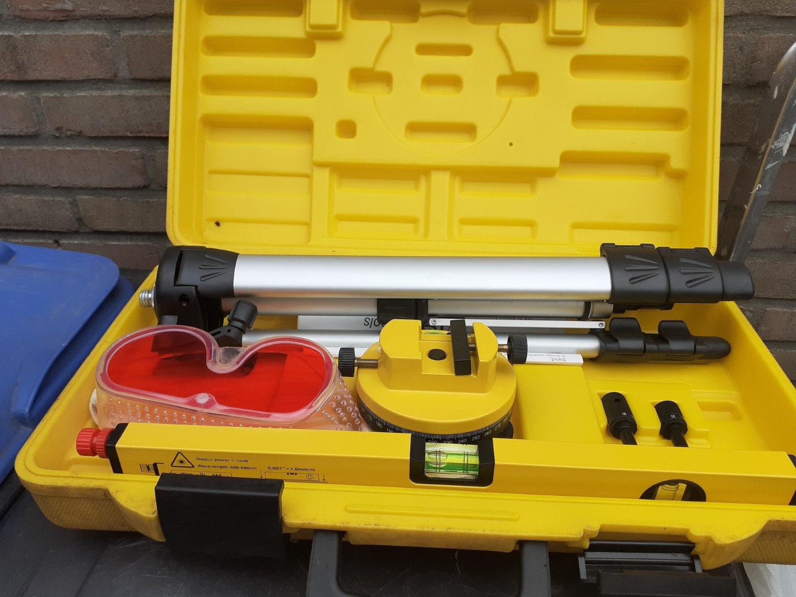 LASER WATERPAS INSTRUMENT COMPLEET, Ophalen of Verzenden, Zo goed als nieuw, Overige meters