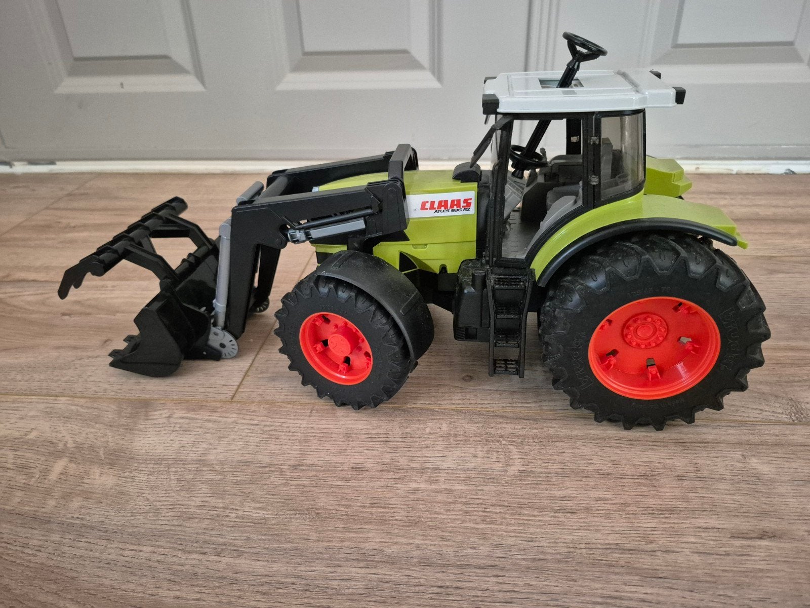 Bruder Claas Tractor Atles 936 RZ met voorlader - Zo goed al, Ophalen, Zo goed als nieuw