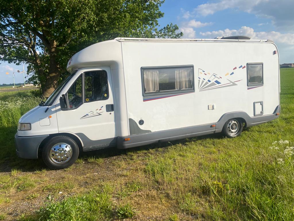 Leuke beginners camper deze Burstner semi integraal, Caravans en Kamperen, Campers, Standaard zit, Fiat, 6 tot 7 meter, Particulier