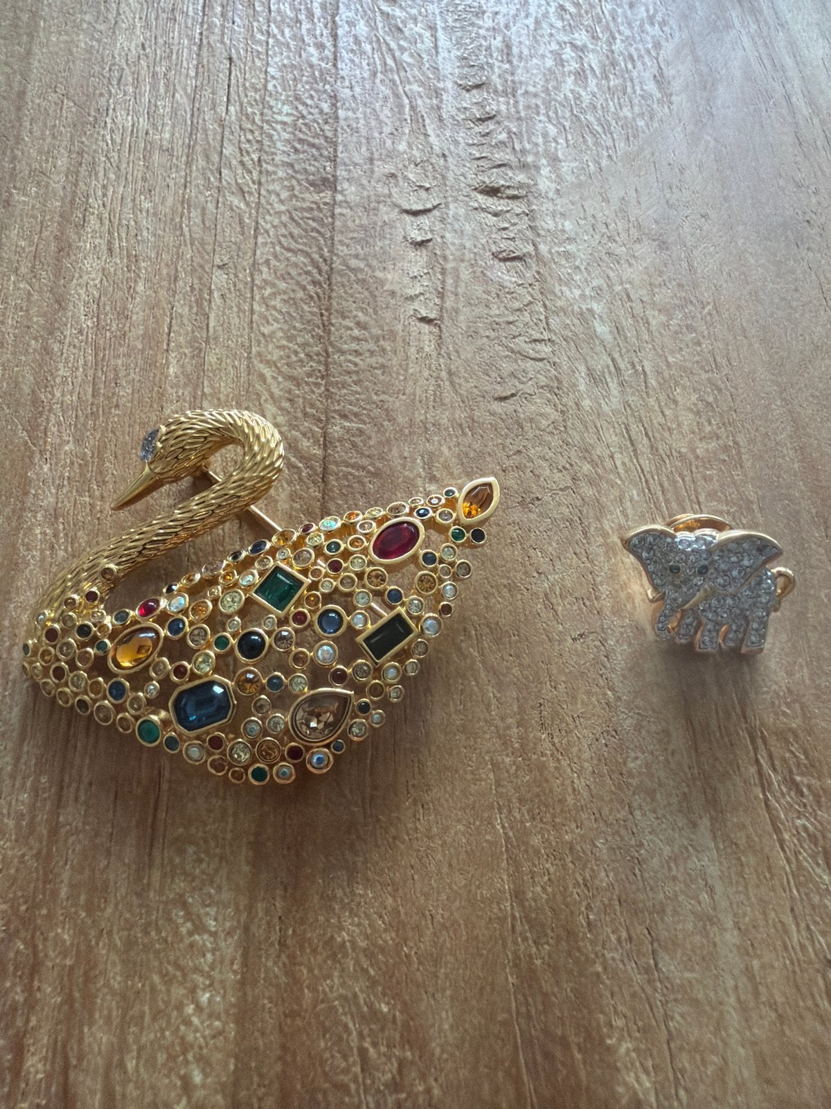 Swarovski Broche Zwaan & Olifant tac pin & Dasspeld, Verzamelen, Ophalen of Verzenden, Zo goed als nieuw, Sieraad of Horloge