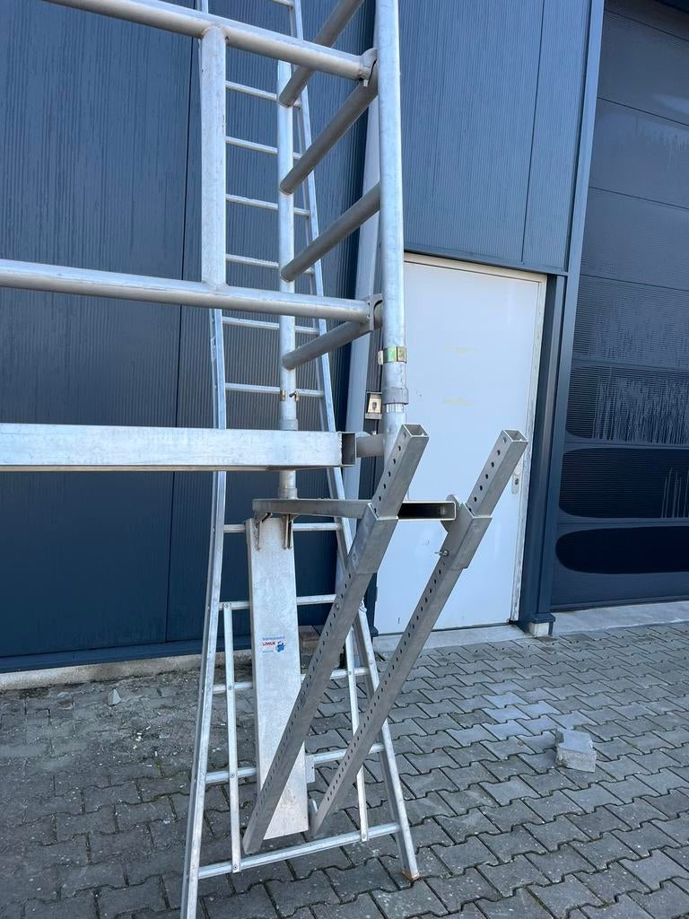 Complete daksteiger, Doe-het-zelf en Verbouw, Steigers, Ophalen, Zo goed als nieuw, Daksteiger, 2 tot 5 meter