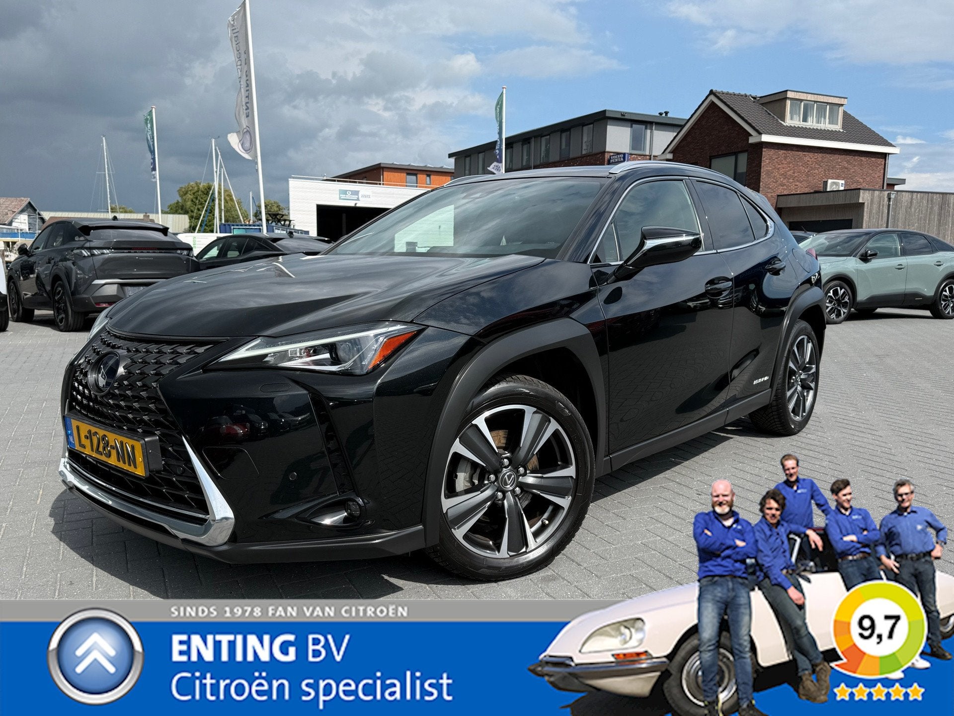 Lexus UX 250h Business Line ADAPTCRUISE CARPLAY/ANDROID DEAL, Auto's, Lexus, Gebruikt, 4 cilinders, Alcantara, Zwart