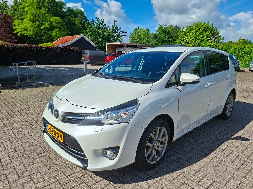 Toyota Verso 1.8 VVT-i Business Titanium 7p. navi camera tre, Auto's, Toyota, Voorwielaandrijving, Euro 5, Gebruikt, 7 stoelen