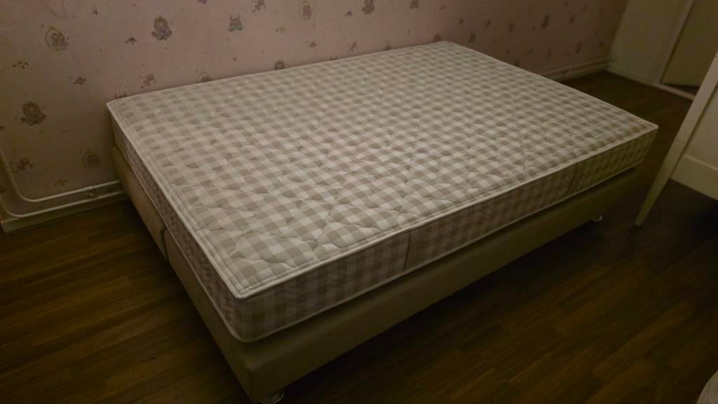 Bed 140/200, Huis en Inrichting, Slaapkamer | Boxsprings, Ophalen