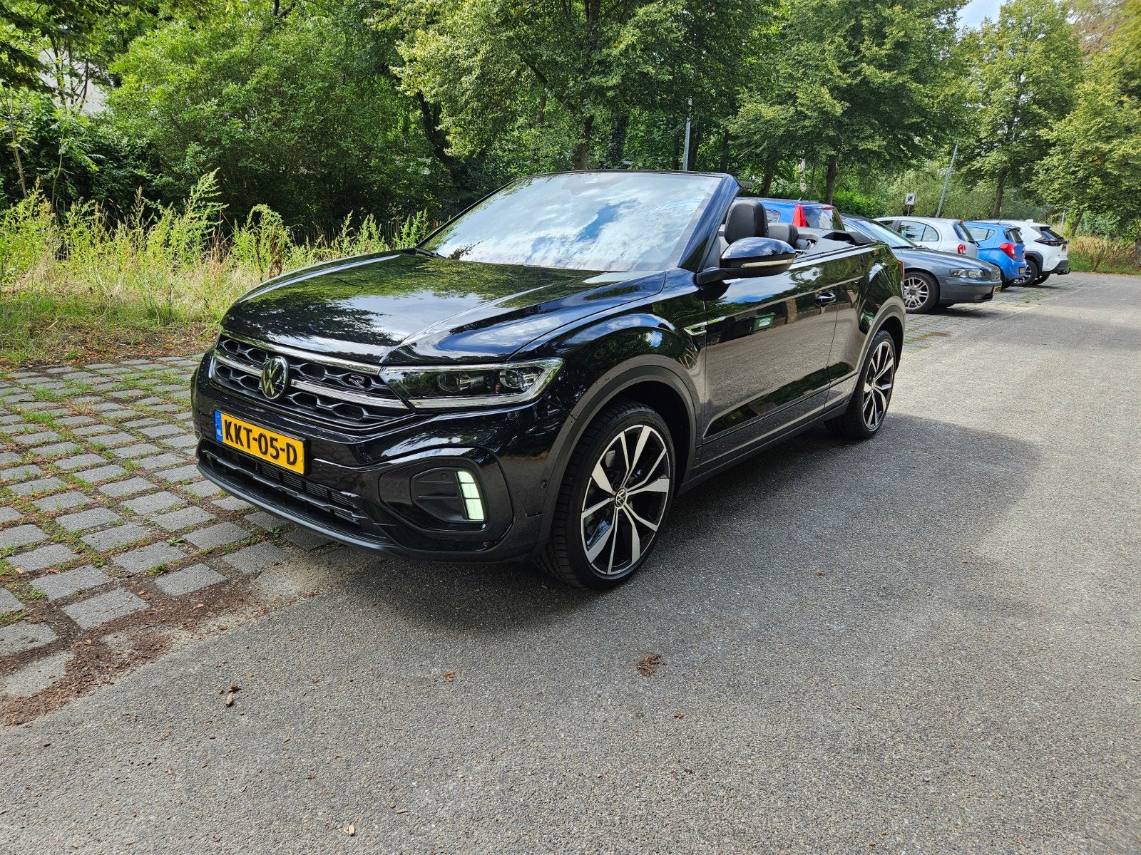 Vw T-Roc cabrio 1.5 TSI 150pk 7-DSG 2025 Zwart, Auto's, 1498 cc, 4 cilinders, 4 stoelen, Particulier