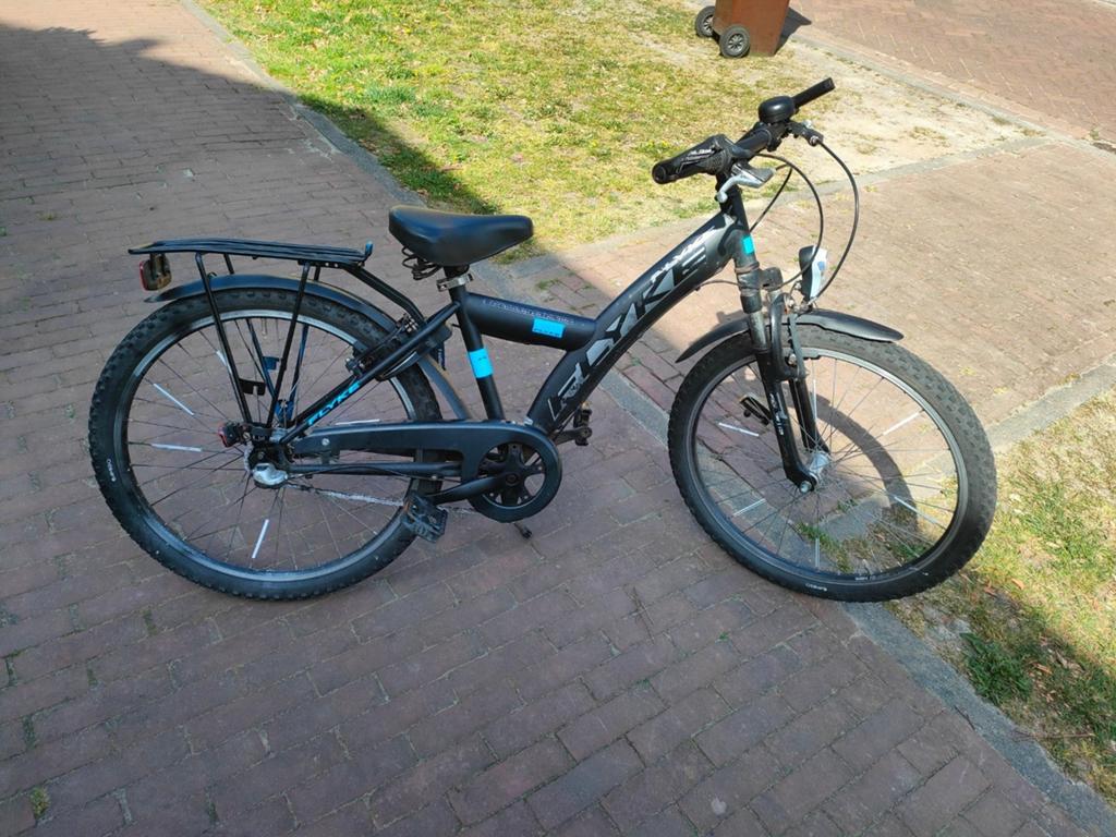 Jongens fiets fLYKE 24 inch met 3 speed, Fietsen en Brommers, Flyke, Ophalen of Verzenden, Zo goed als nieuw, Terugtraprem