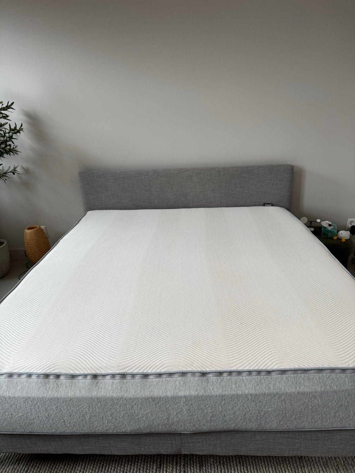 King size bed (183x203x25cm) incl Koala matras, Huis en Inrichting, Ophalen, Tweepersoons, Zo goed als nieuw, 180 cm