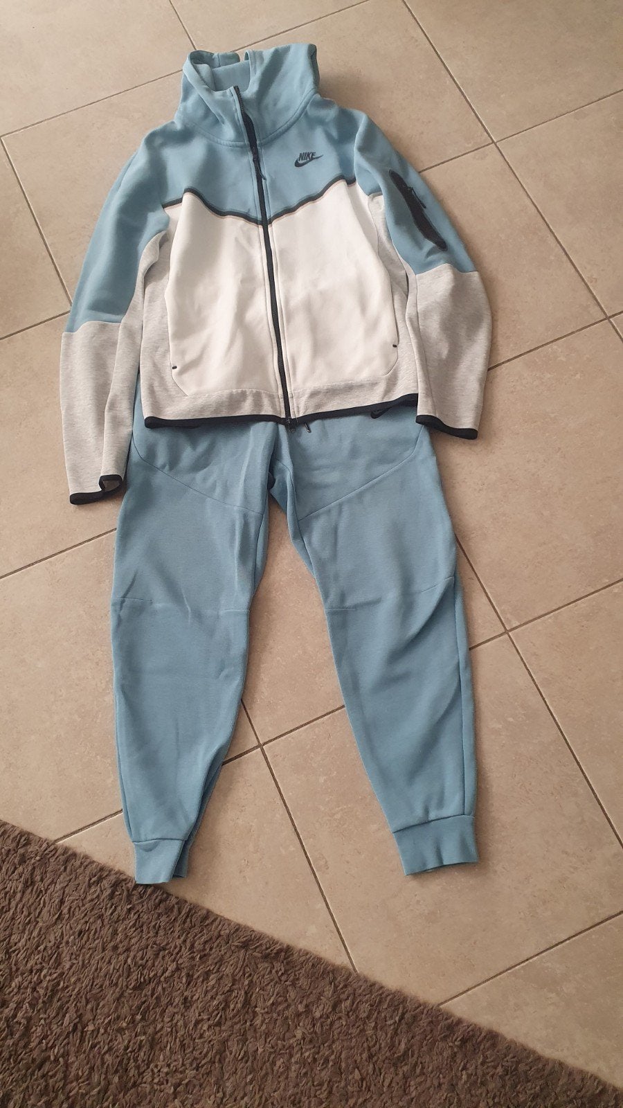 Heren Nike trainingspak maat S blauw wit in zeer nette staat, Blauw, Nike, Ophalen of Verzenden, Zo goed als nieuw