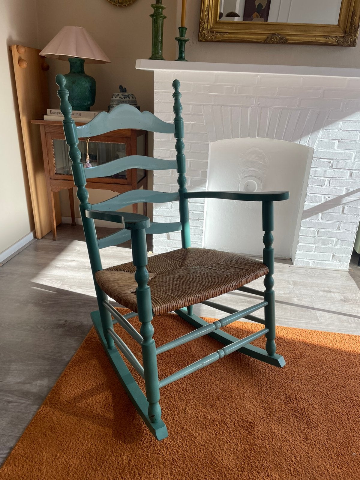Vintage schommelstoel met rieten zitting, Ophalen, Gebruikt, Blauw, Vintage / antiek