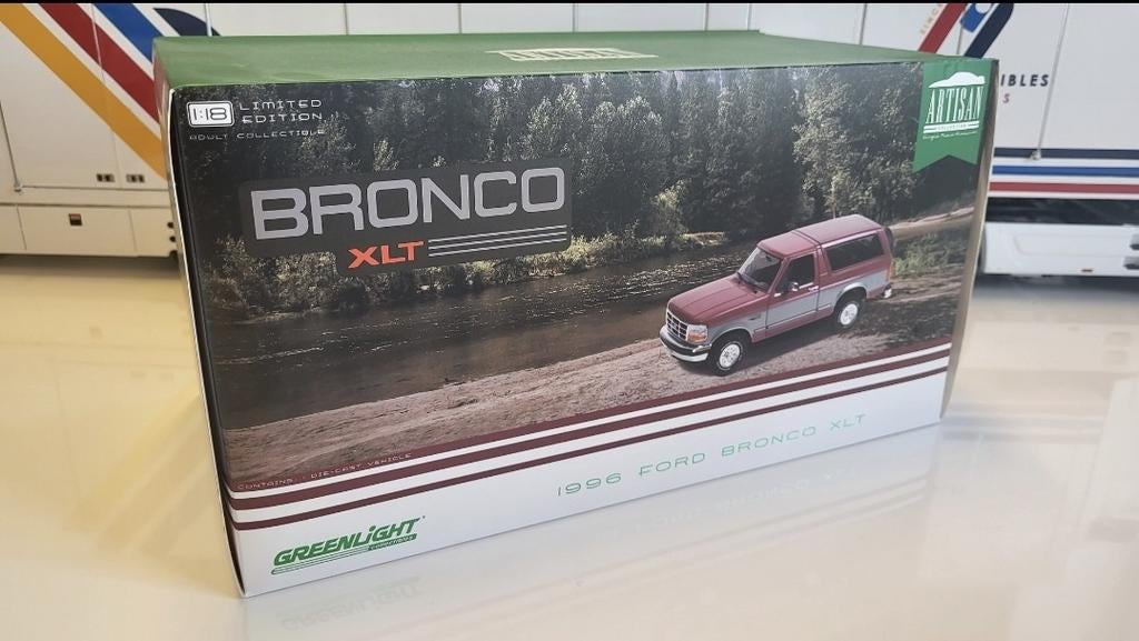 Greenlight Ford Bronco XLT Grey - Red - 1996, Hobby en Vrije tijd, Overige merken, Auto, Nieuw, Ophalen of Verzenden