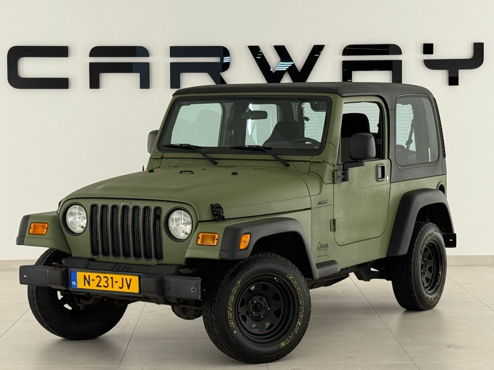 Jeep Wrangler 2.4i Hardtop 4x4 Youngtimer Topconditie, Auto's, Gebruikt, Cabriolet, 1920 kg, Handgeschakeld