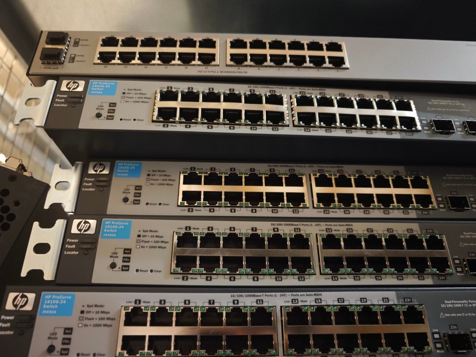 HP en HP Enterprise Server-Switches (ca. 20 stuks), Computers en Software, Netwerk switches, Ophalen of Verzenden