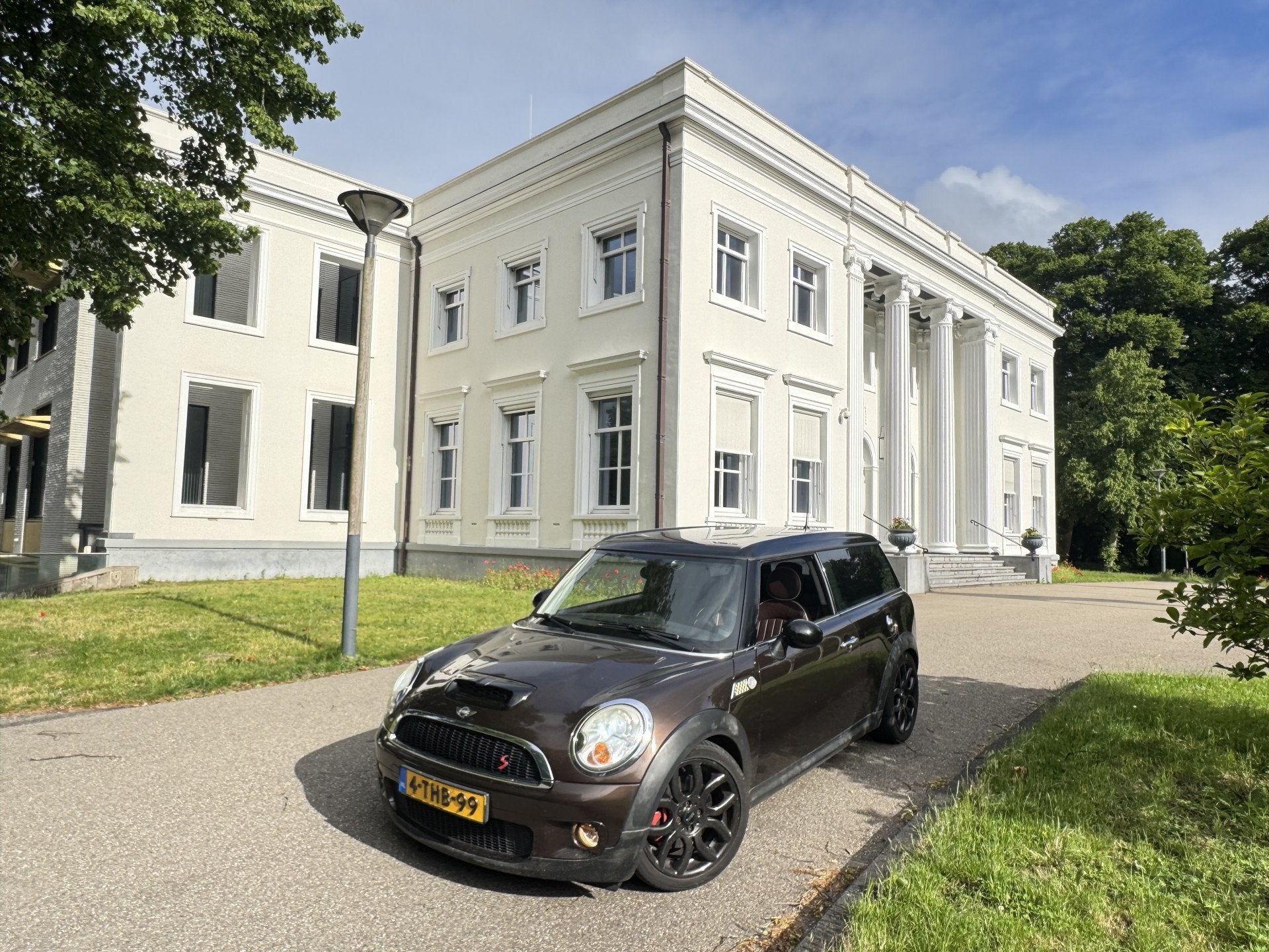 MINI Clubman 1.6 Cooper S, MOOI BRUIN LEDER ! (bj 2008), Auto's, Voorwielaandrijving, Gebruikt, 4 cilinders, Bruin