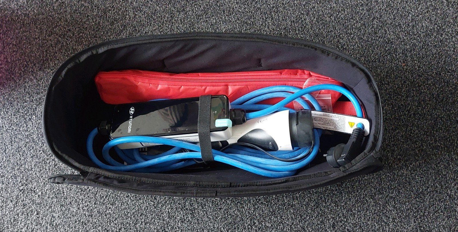 Originele Hyundai mobiele laadkabel / thuislader EV + tas, Ophalen of Verzenden, Zo goed als nieuw