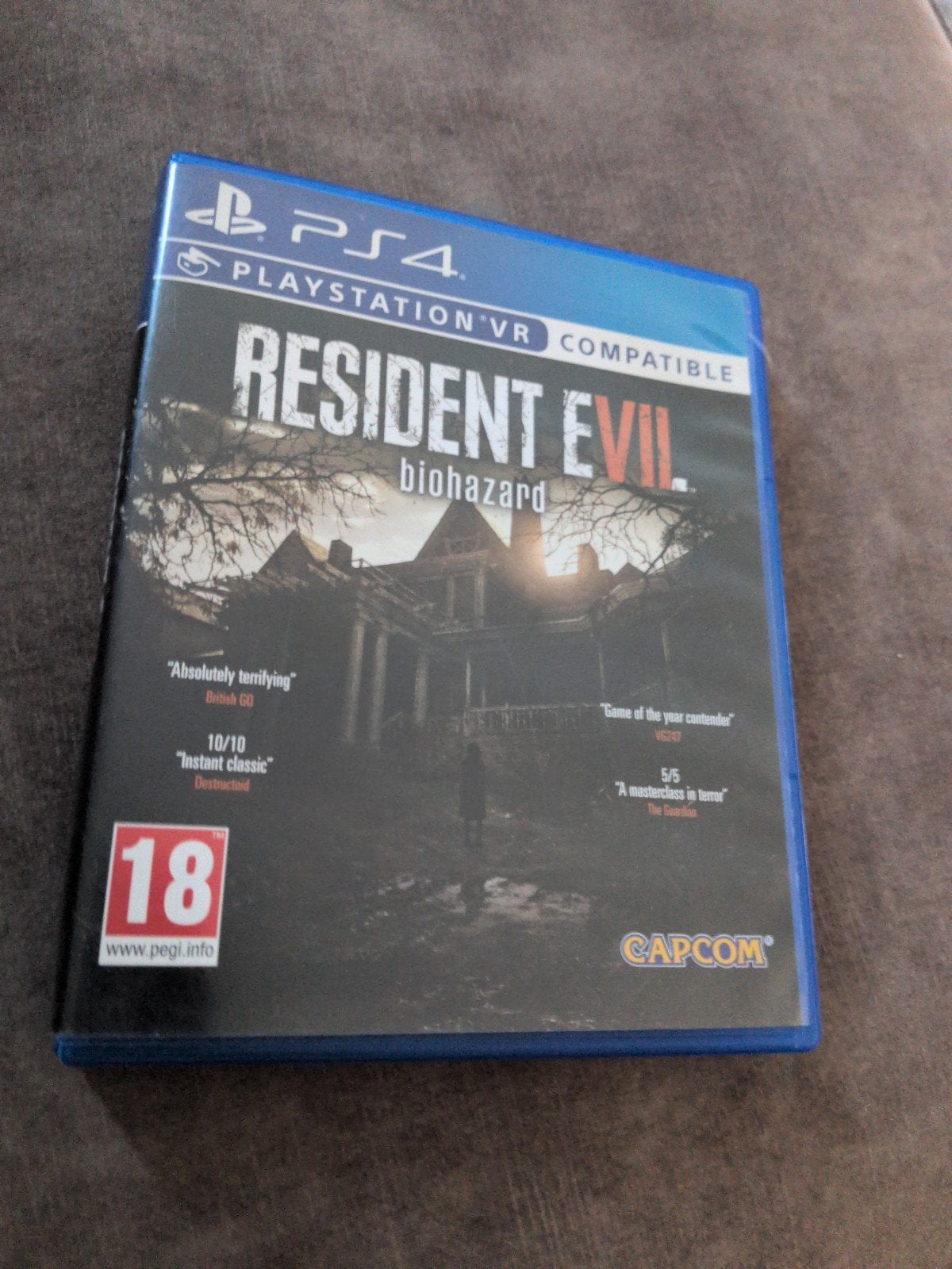 Resident Evil 7 Biohazard PS4/PS5- PlayStation VR Compatible, Ophalen of Verzenden, Zo goed als nieuw, Overige kleuren, Met games