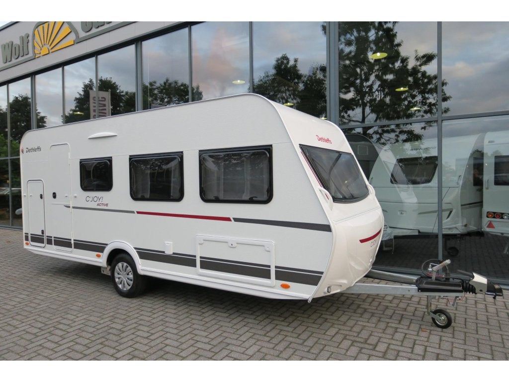 Dethleffs C'Joy 480 QLK STAPELBED+VASTBED+MOVER, Caravans en Kamperen, Standaardzit, Serviceluik, Bedrijf, Tot en met 6