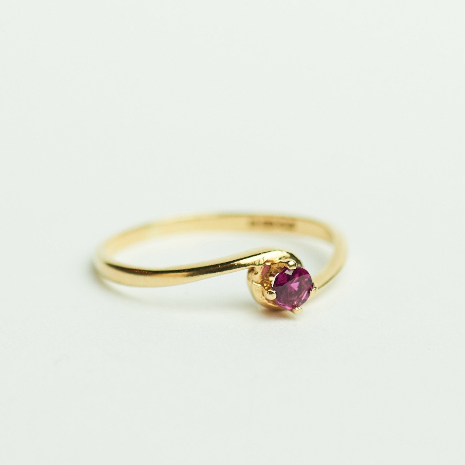 Vintage ring robijn, Ophalen of Verzenden, Roze, Met edelsteen, Dame