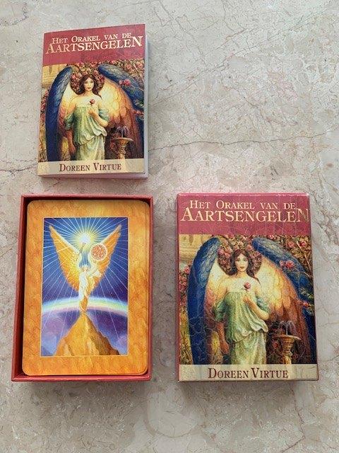 Het orakel van de Aartsengelen, Doreen Virtue., Achtergrond en Informatie, Tarot of Kaarten leggen, Ophalen of Verzenden, Zo goed als nieuw