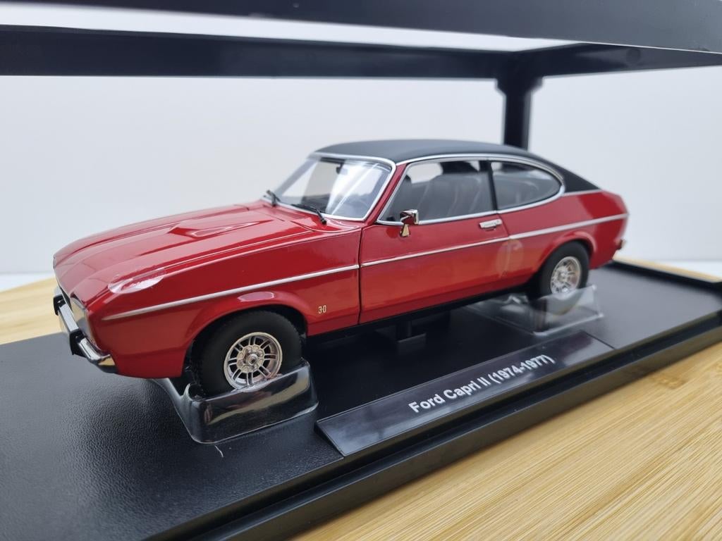 Touring Models Ford Capri II Rood met vinyl dak 1:18, Overige merken, Auto, Nieuw, Ophalen of Verzenden