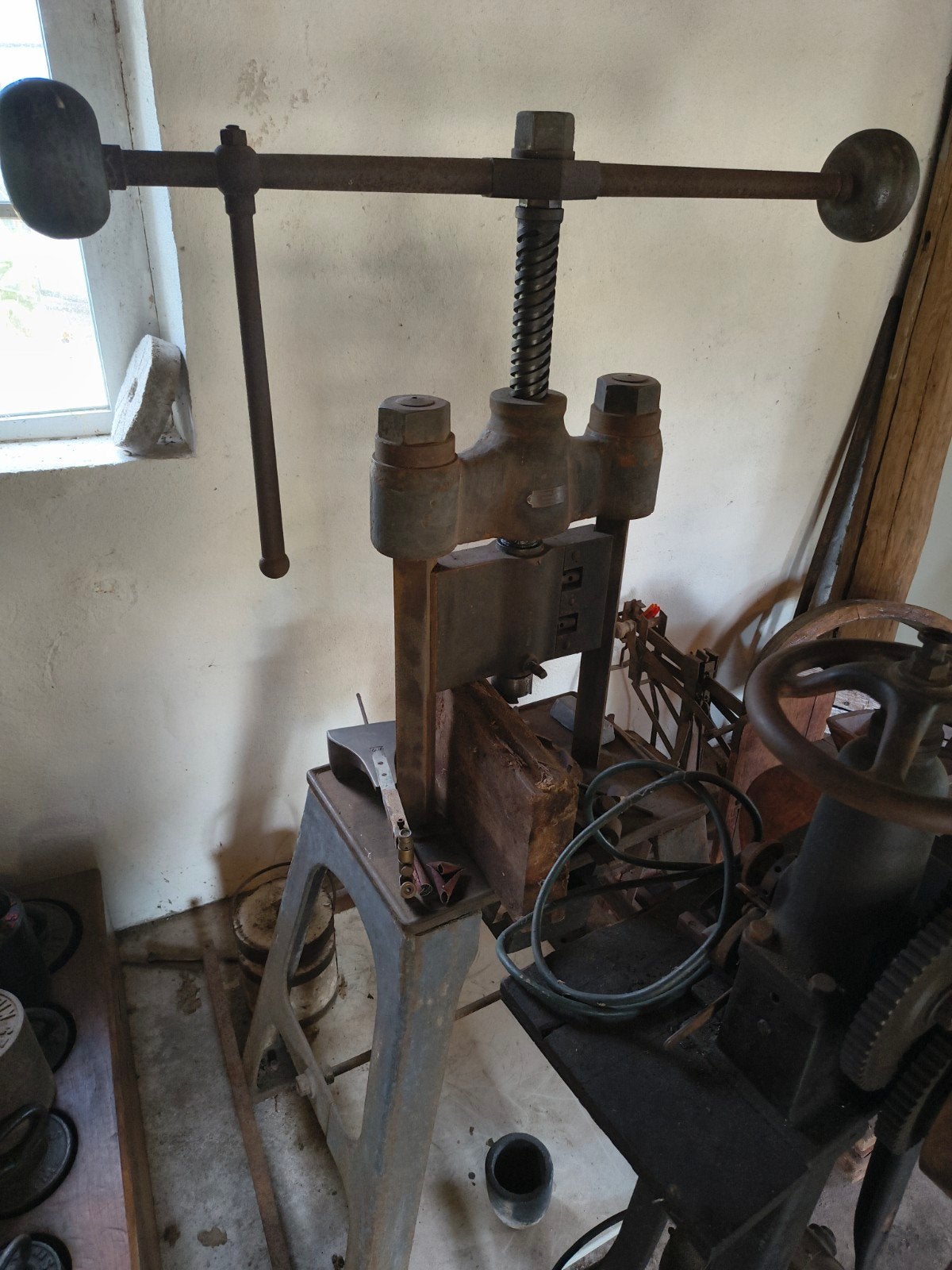 Antieke Wilhelm Feller Maschinenfabrik slingerpers, Antiek en Kunst, Antiek | Gereedschap en Instrumenten, Ophalen