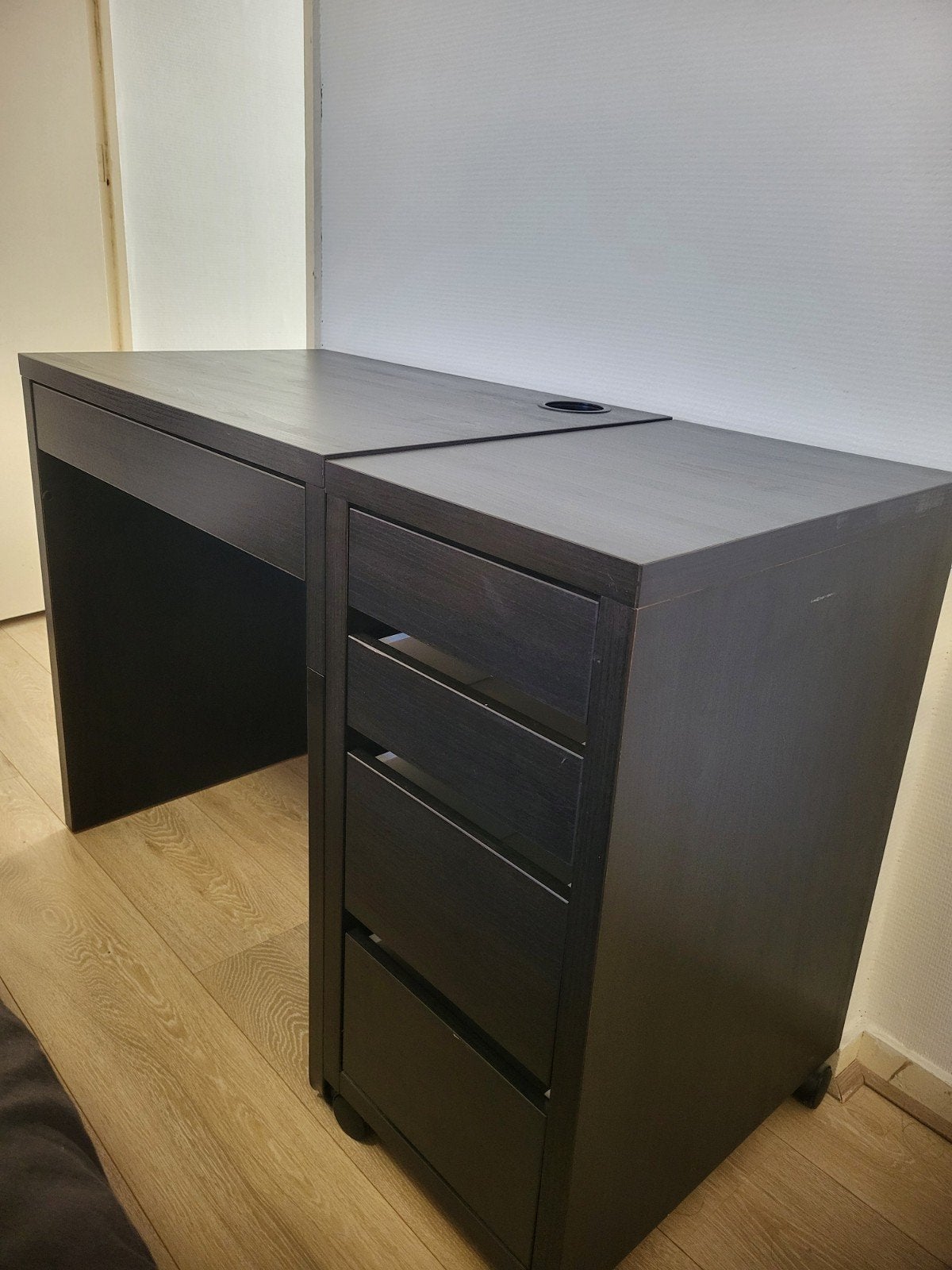 Bureau met 4 Lades – Ruim Werkbureau / Studiebureau – IKEA, Ophalen