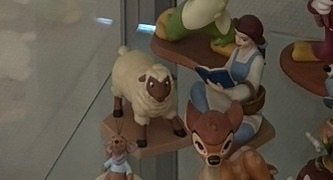 WDCC Belle en schaap, Verzamelen, Ophalen of Verzenden, Overige figuren, Zo goed als nieuw, Beeldje of Figuurtje