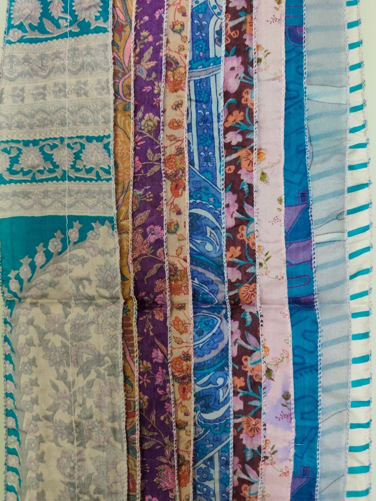 Nieuwe zijden multicolor uniseks boho strokensjaal 20x188 cm, Maat 42/44 (L), Nieuw, Ophalen of Verzenden, Sjaal