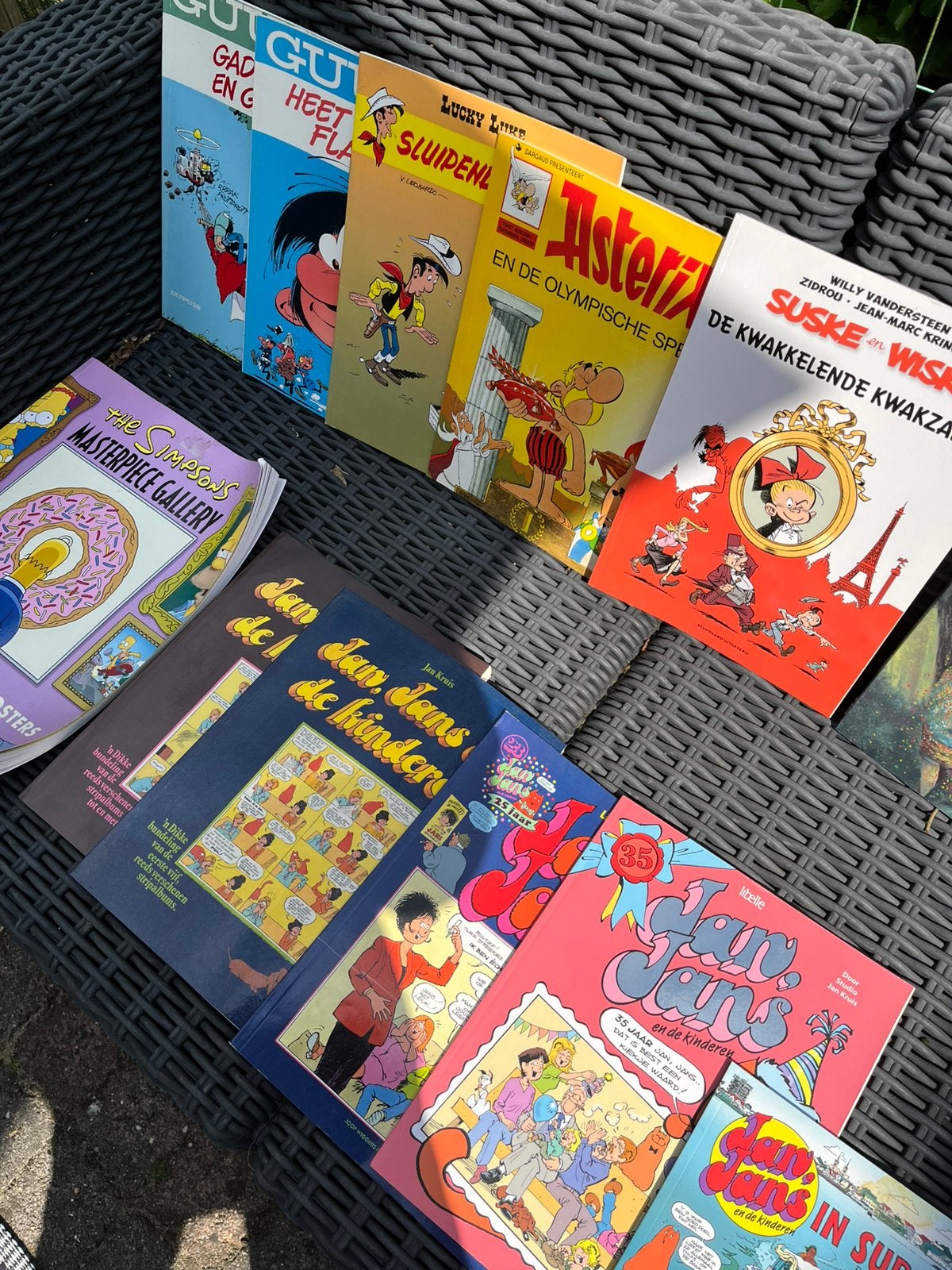 Strips. 2. Voor. 1. Euro, Meerdere stripboeken, Ophalen of Verzenden, Zo goed als nieuw