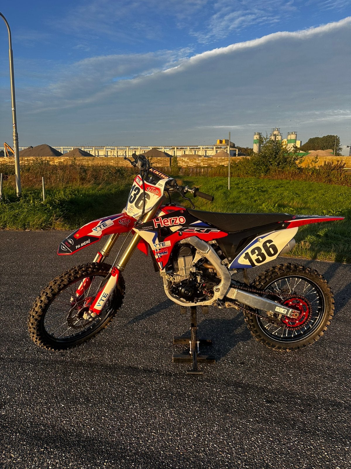 Honda crf 450R 2017, Honda, Zo goed als nieuw, Ophalen, 450 cc