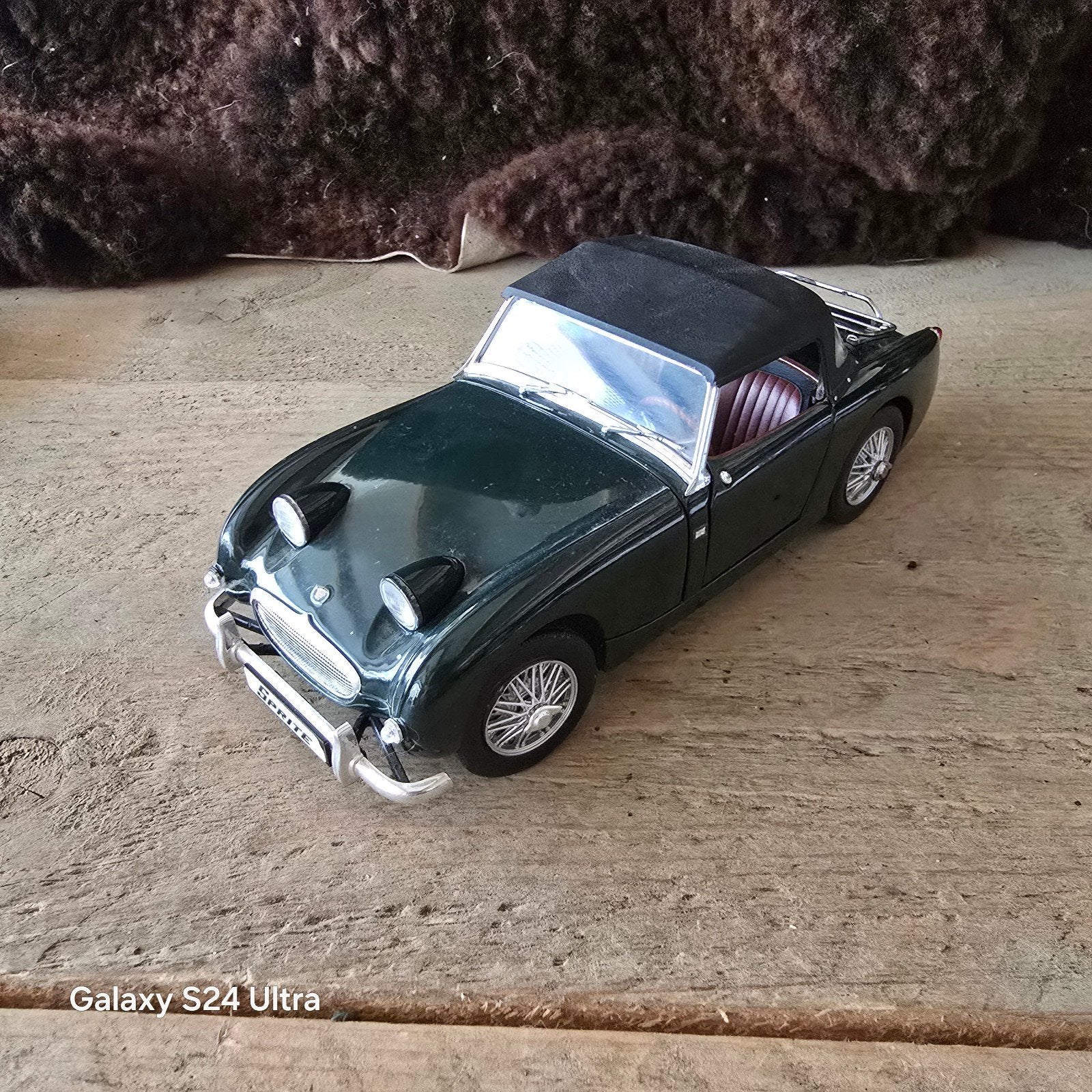 B14 > Revell Austin Healey Sprite, Ophalen