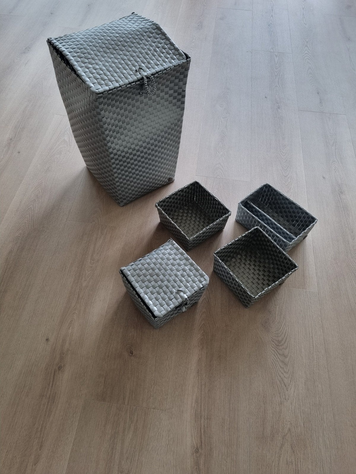 Handed By: complete set wasmand & 4 opbergmandjes, Ophalen