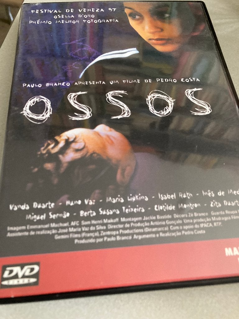 Ossos - Pedro Costa, Gebruikt, Drama, Alle leeftijden, Engels