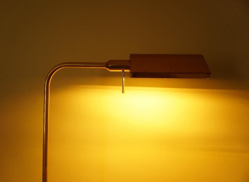 Messing vloerlamp leeslamp Solken Hustadt jare70 vintage, Huis en Inrichting, Lampen | Vloerlampen, Ophalen, Zo goed als nieuw