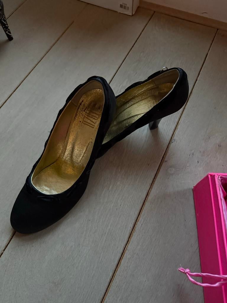 Otazu zwarte  pumps met stippen, Pumps, Zwart, Nieuw, Ophalen of Verzenden