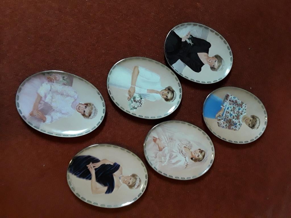 Prinses Diana collectie ovale wandborden., Verzamelen, Koninklijk Huis en Royalty, Ophalen, Nieuw, Servies