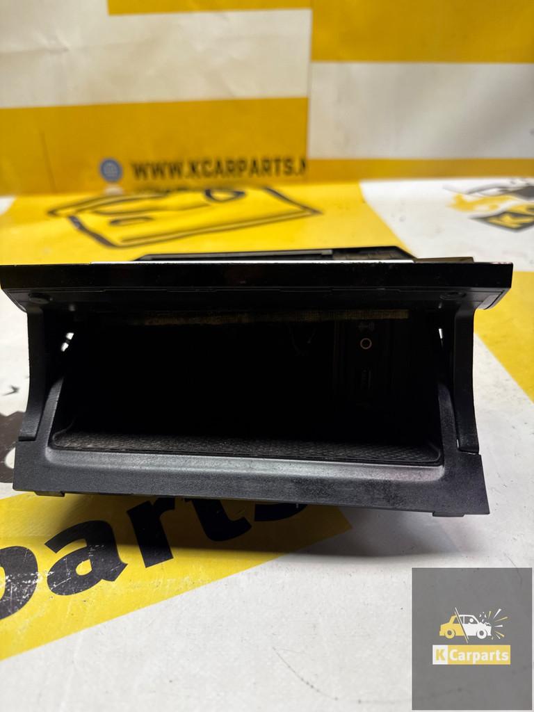 volkswagen golf vii 1.0 tsi 12v asbak voor 5G1863391, Auto-onderdelen, Gebruikt, Volkswagen, Volkswagen AG, Berliner Ring 2
38440  Wolfsburg, DE