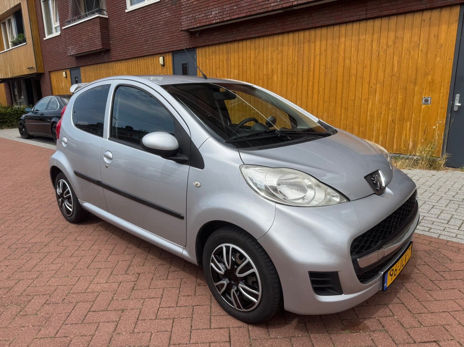 Peugeot 107 1.0 12V 5DR 2009 Grijs, Auto's, Voorwielaandrijving, 4 stoelen, 68 pk, Origineel Nederlands