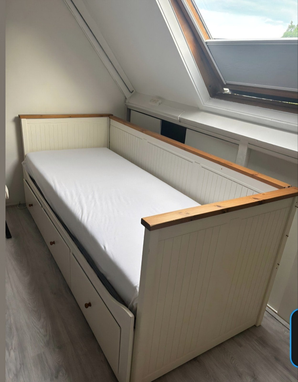 hemnes bed (no mattress), Ophalen, Gebruikt, Eenpersoons, Wit