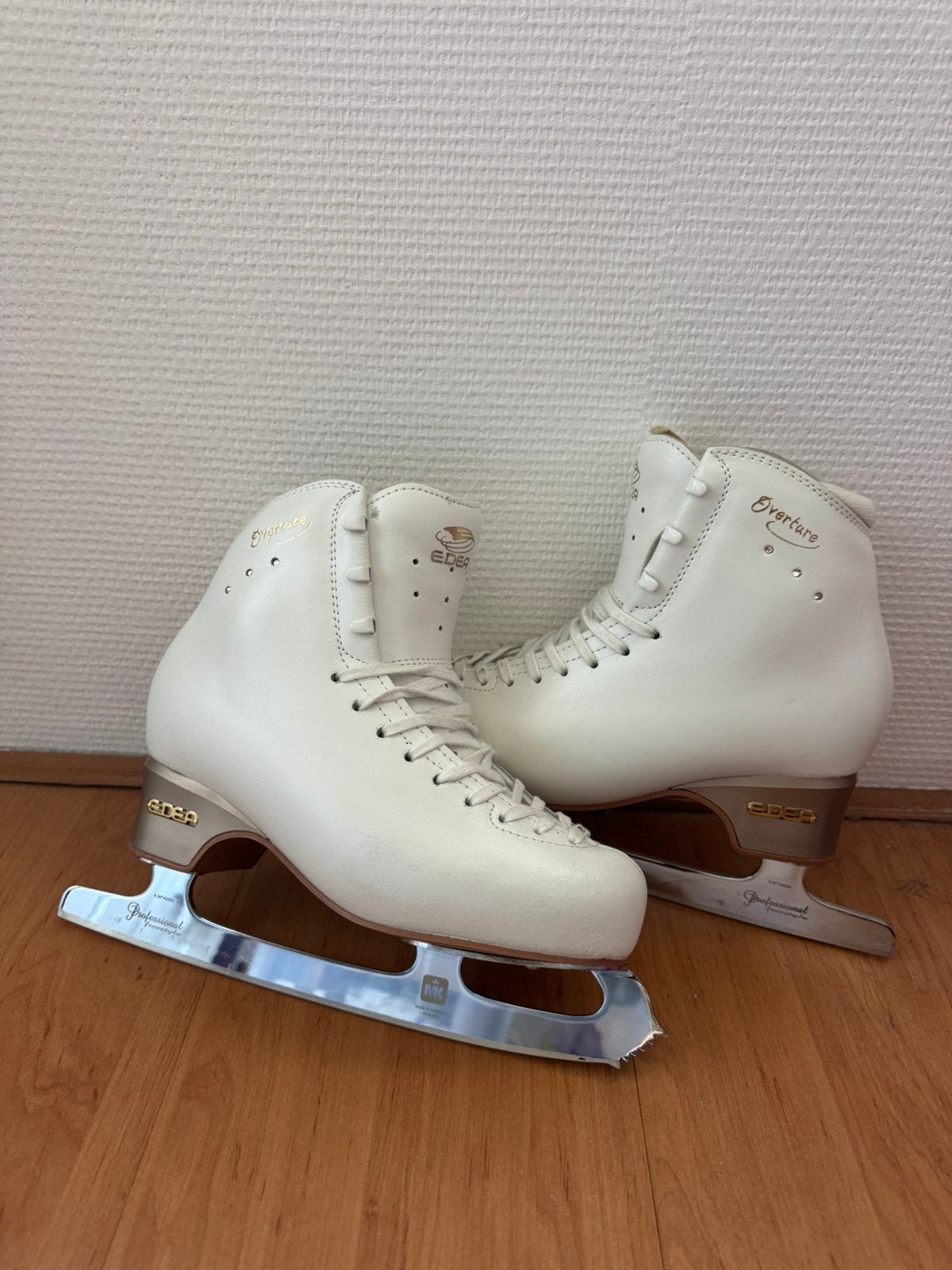 Edea Overture maat 250 + MK Professional ijzers, Ophalen of Verzenden, Zo goed als nieuw, Kunstschaatsen, Overige merken