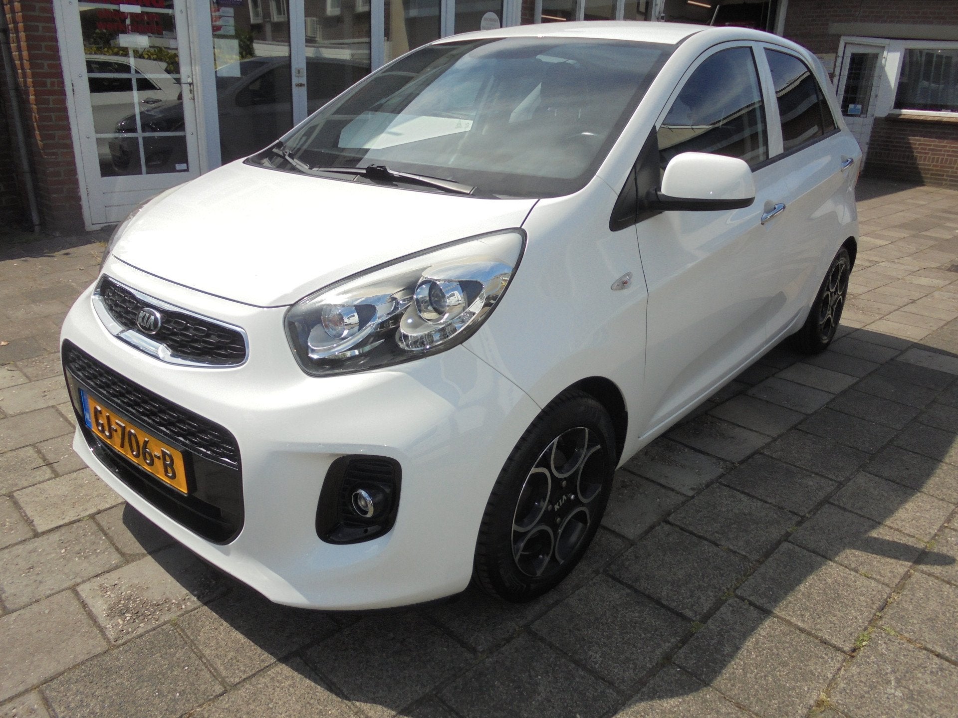 Kia Picanto 1.0 CVVT First Edition Airco, Cruise. Bluetooth, Auto's, Kia, Voorwielaandrijving, Euro 5, Gebruikt, Automatische klimaatregeling