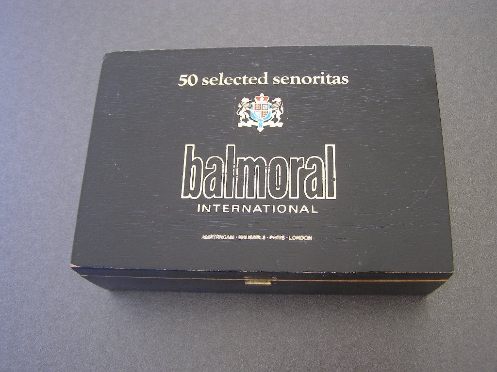 Houten Sigarendoosje / kistje BALMORAL International, Verzamelen, Ophalen of Verzenden, Gebruikt, Tabaksdoos of Verpakking