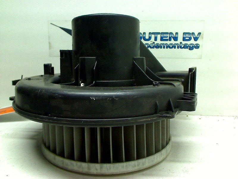 Kachel Ventilatormotor Volkswagen Fox (5Z) 2007 6Q1819015C, Gebruikt, Volkswagen, Volkswagen AG, Kundenbetreuung@volkswagen.de