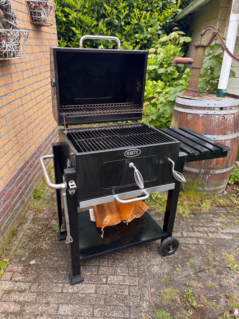 Barbecue Boretti, Tuin en Terras, Houtskoolbarbecues, Ophalen, Zo goed als nieuw